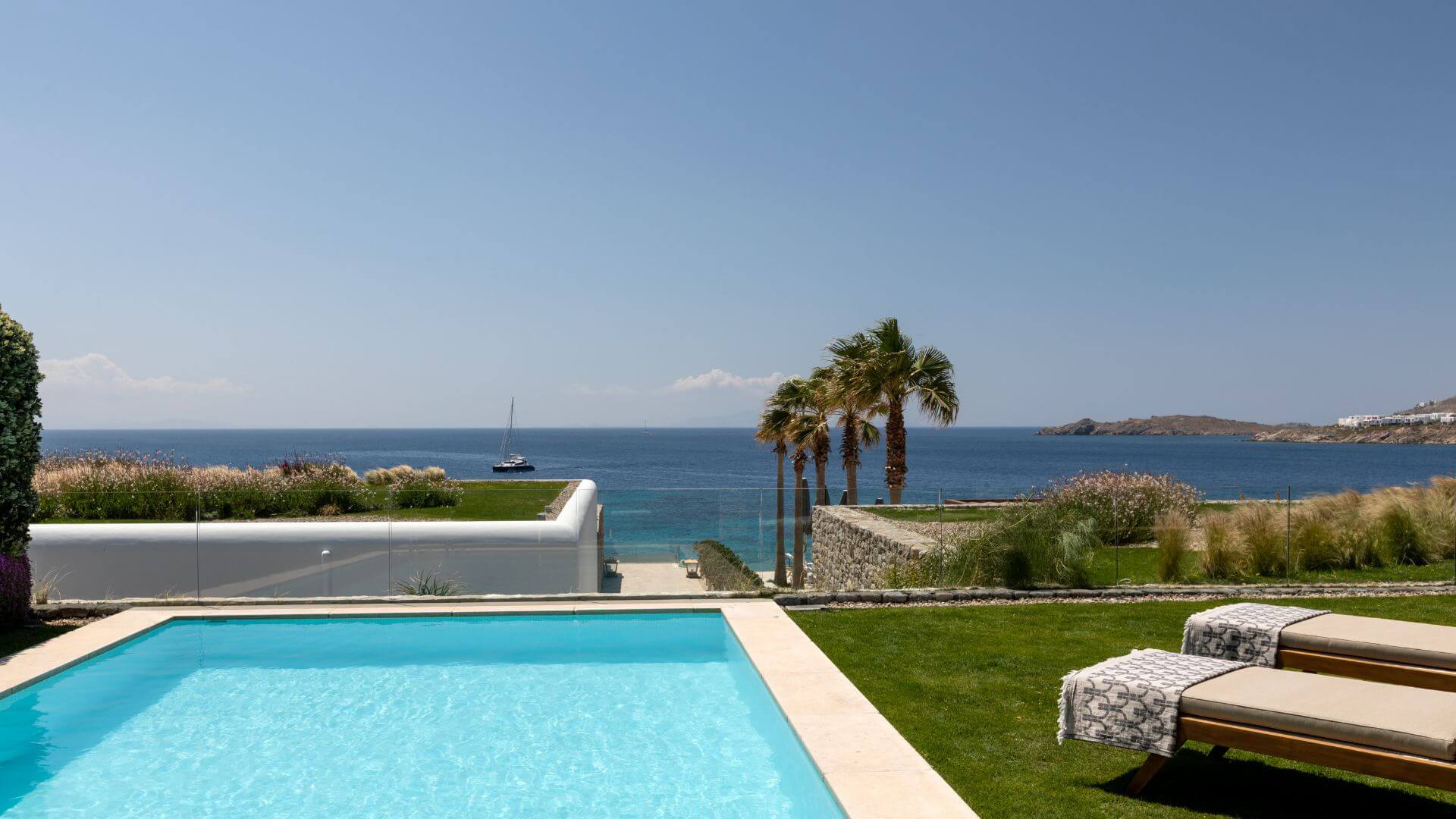 TWO-BEDROOM LUXURY SUITE WITH PRIVATE POOL