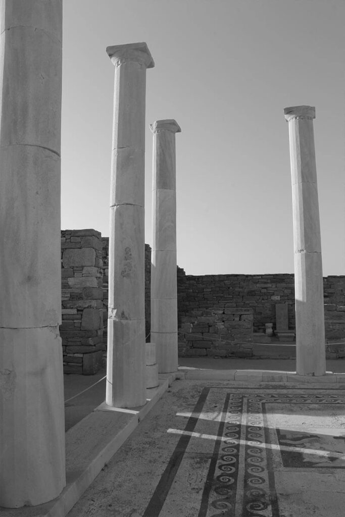 delos-pillars-800×1200