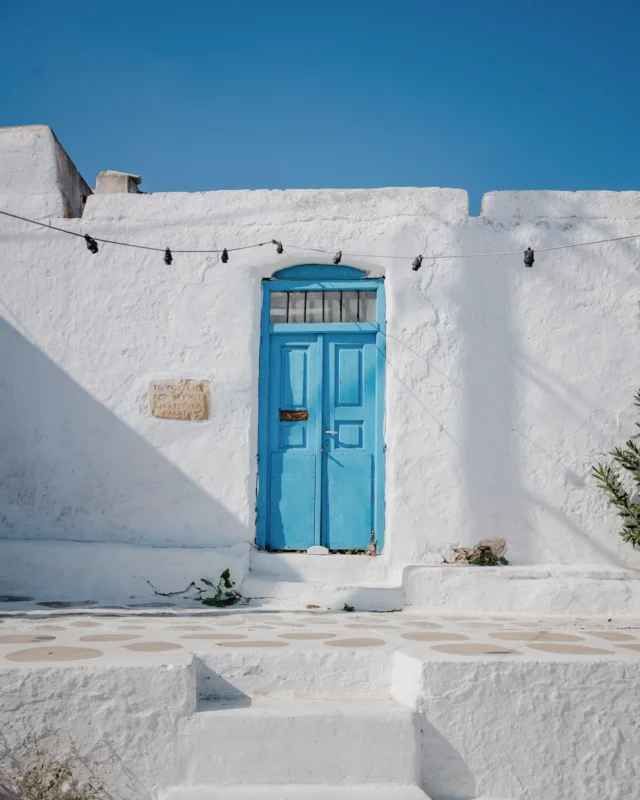 A place where every corner tells a story, and every step brings you closer to heart of Greece. 

#SantaMarinaMykonos #SantaMarina #theluxurycollection